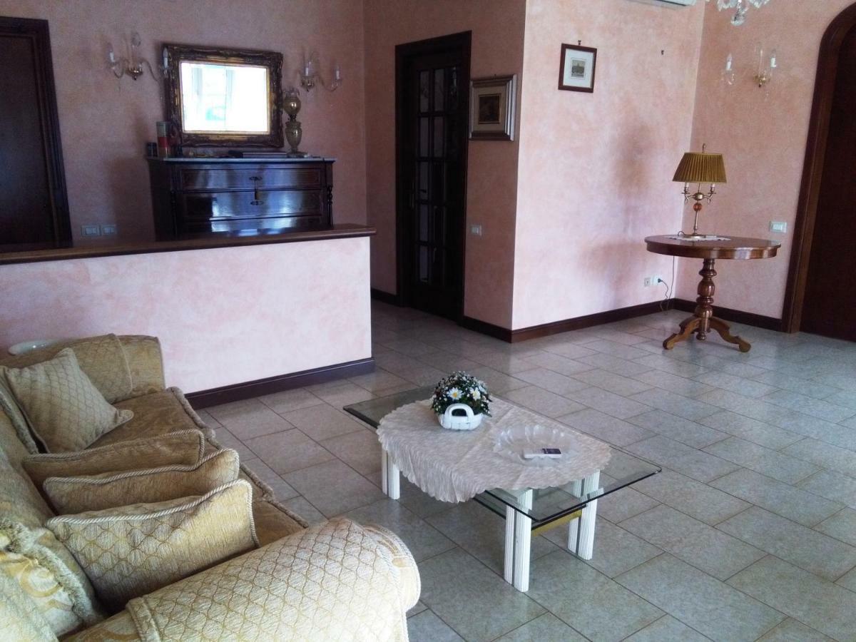 Letizia'S House Apartment Catania Luaran gambar